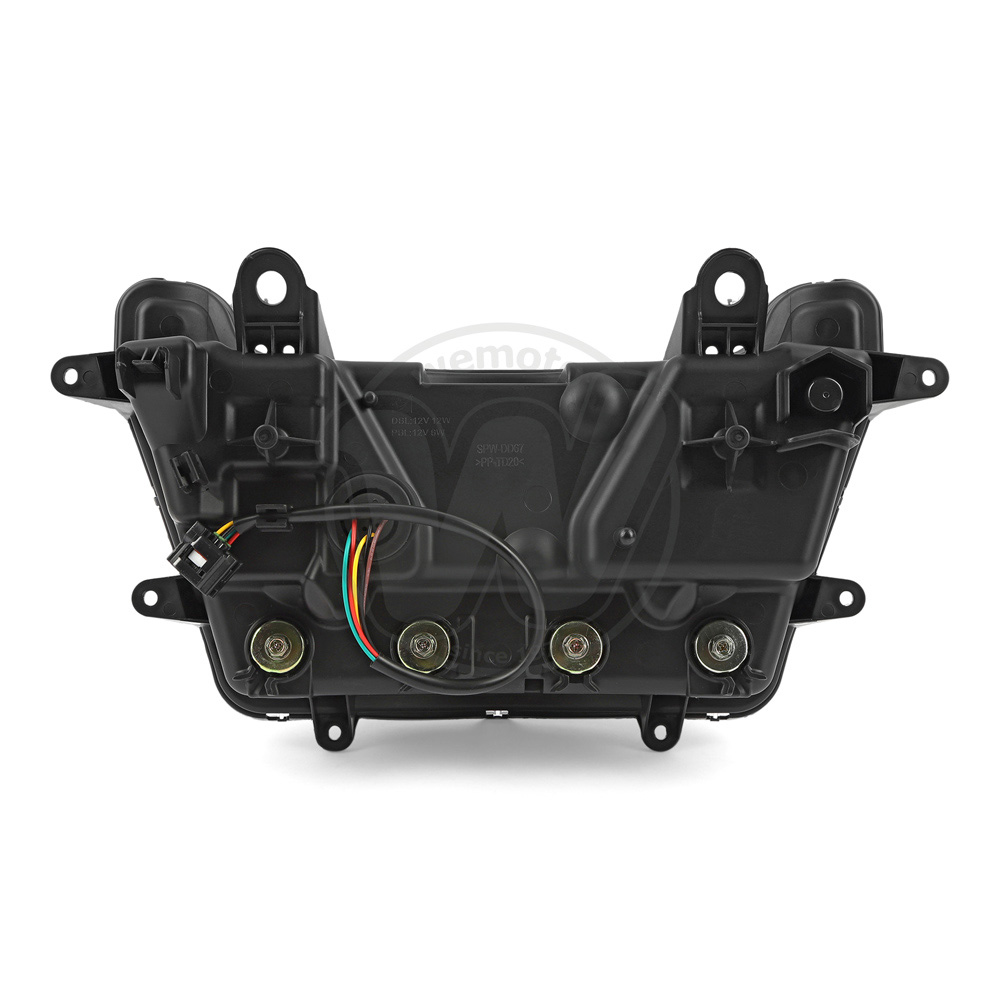 0EU8063_zzew2571 four.jpg